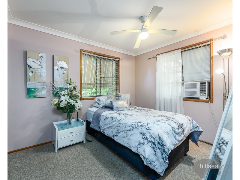 1/8 Eurimbula Court, Paradise Point QLD 4216