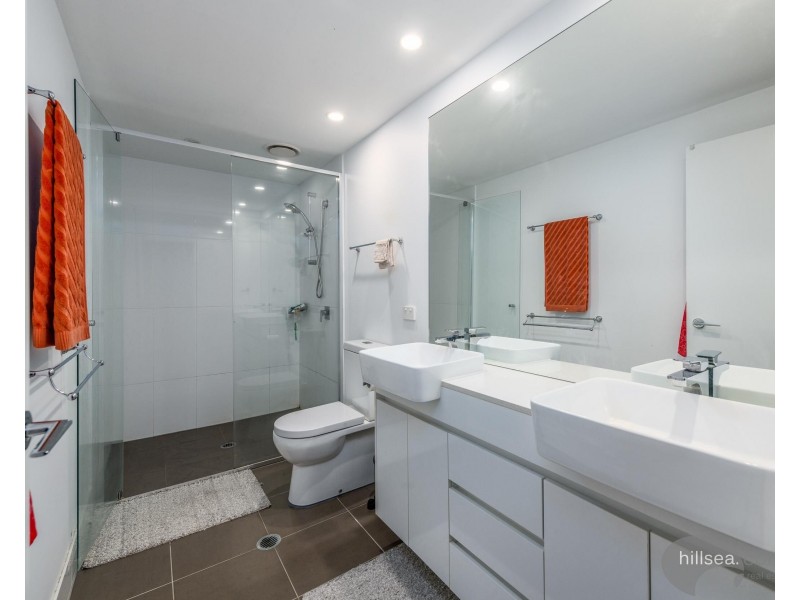 404/15 Compass Drive, Biggera Waters QLD 4216