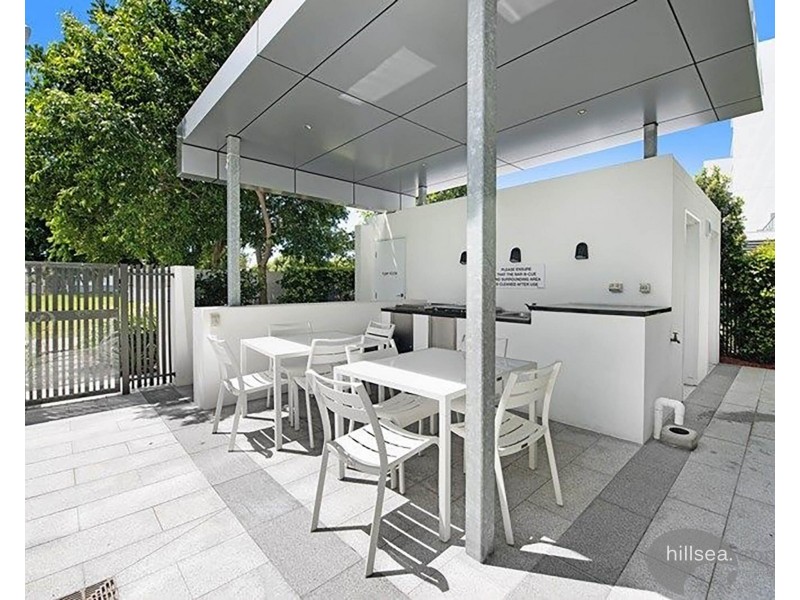 404/15 Compass Drive, Biggera Waters QLD 4216