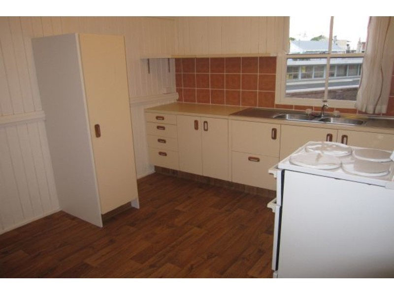 20 Brisbane Road, Labrador QLD 4215