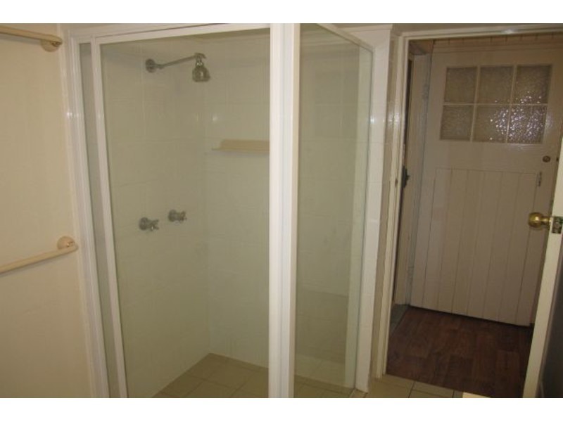 20 Brisbane Road, Labrador QLD 4215