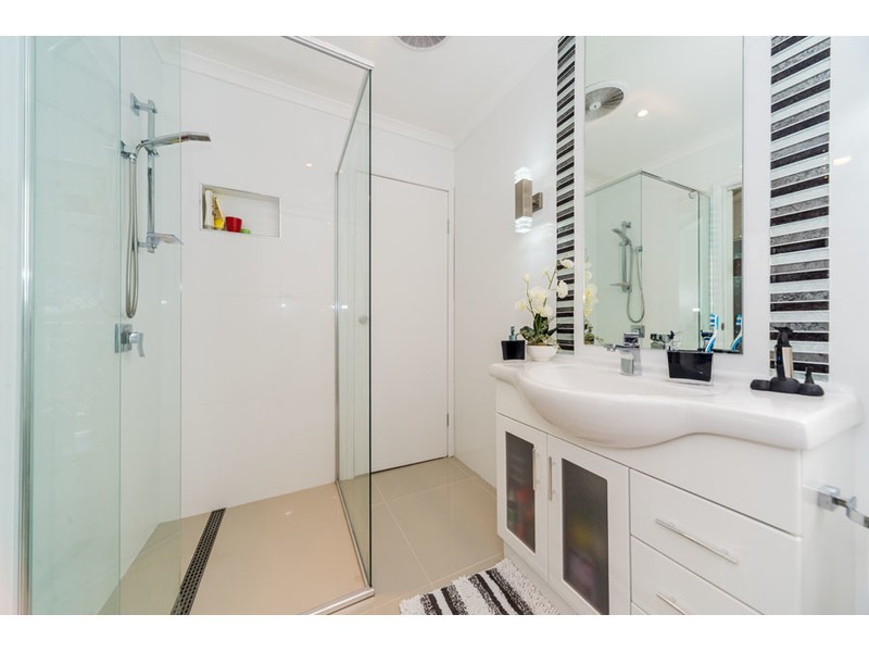 15 Mungera Street, Biggera Waters QLD 4216