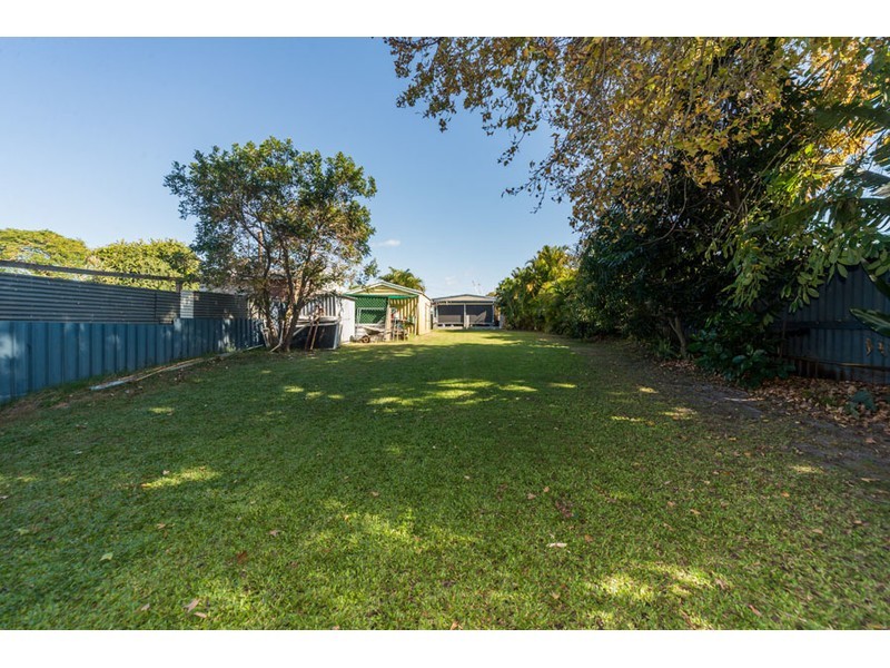 15 Mungera Street, Biggera Waters QLD 4216