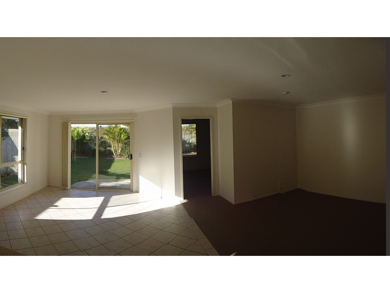 185 Greenacre Drive, Parkwood QLD 4214