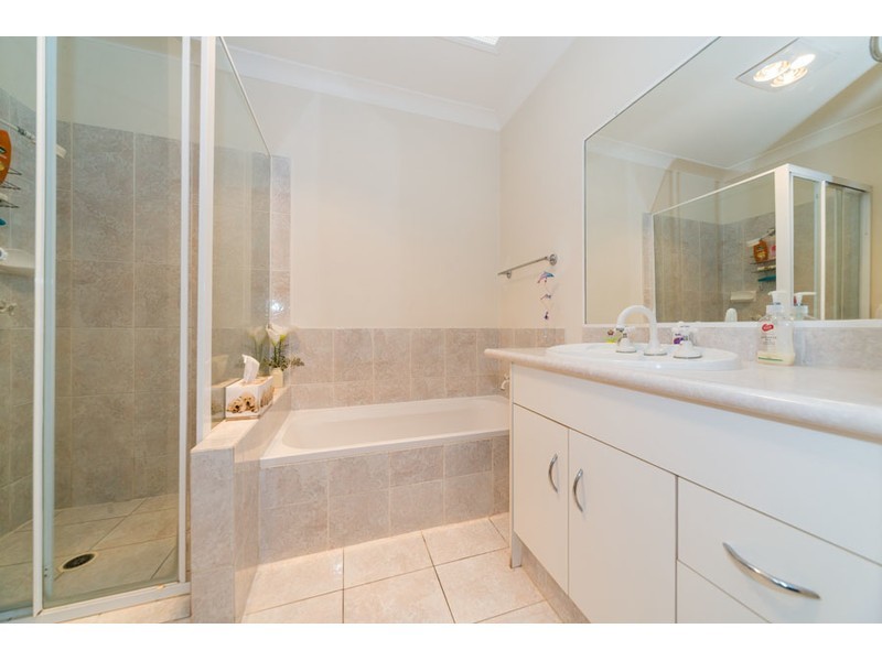 1/264 Oxley Drive, Coombabah QLD 4216