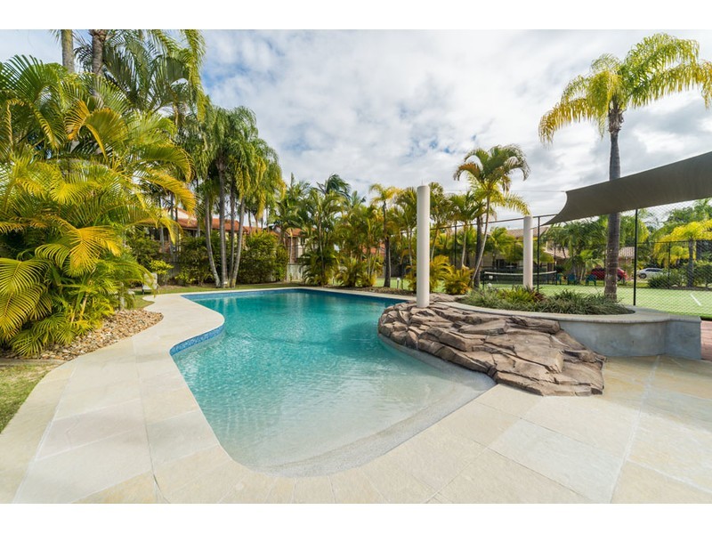 1/264 Oxley Drive, Coombabah QLD 4216