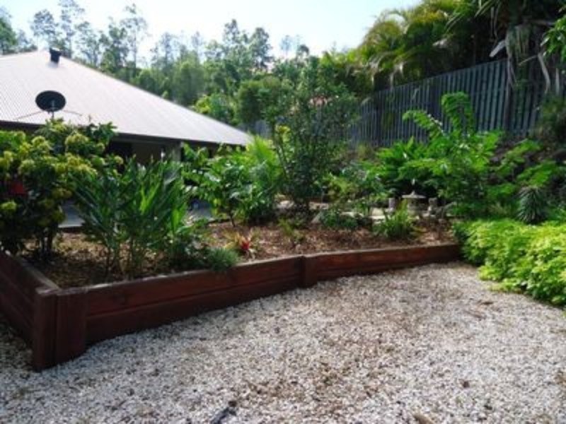 5 Inman Court, Pacific Pines QLD 4211