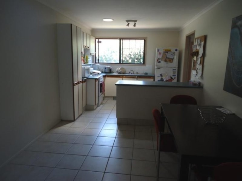 2/27 Telopea Street, Labrador QLD 4215