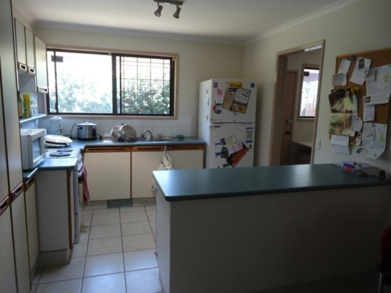 2/27 Telopea Street, Labrador QLD 4215