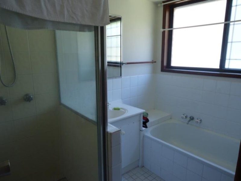 2/27 Telopea Street, Labrador QLD 4215