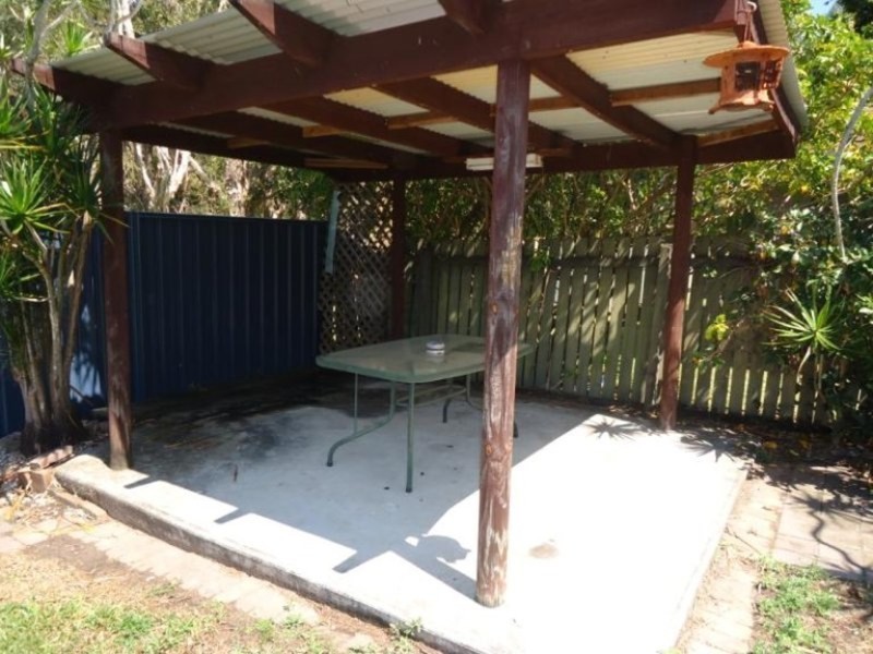 2/27 Telopea Street, Labrador QLD 4215