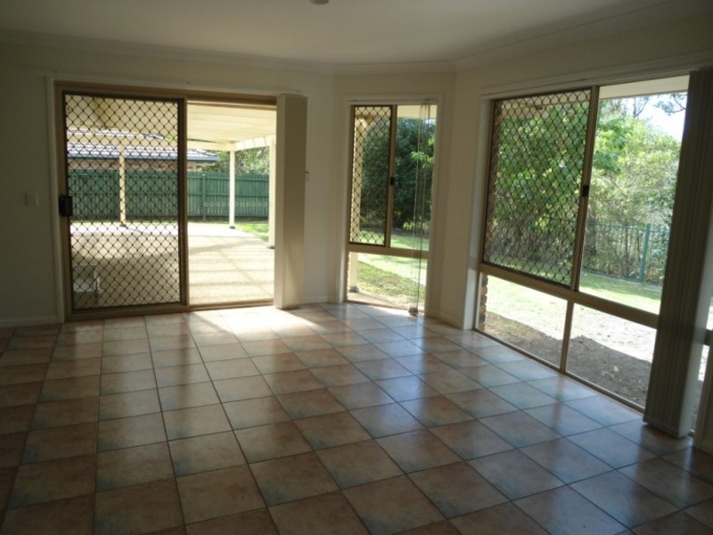 143 Henry Cotton Drive, Parkwood QLD 4214