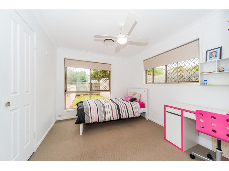 27 Anchorage Way, Biggera Waters QLD 4216