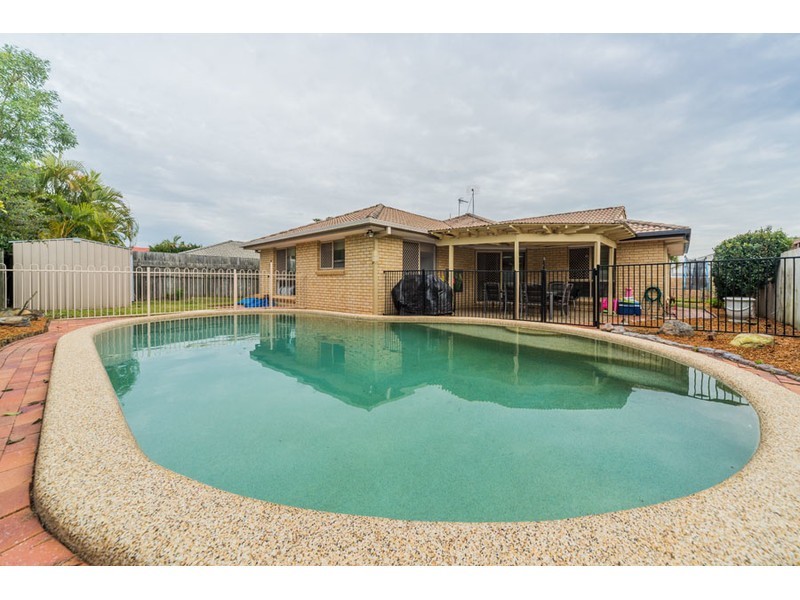 27 Anchorage Way, Biggera Waters QLD 4216