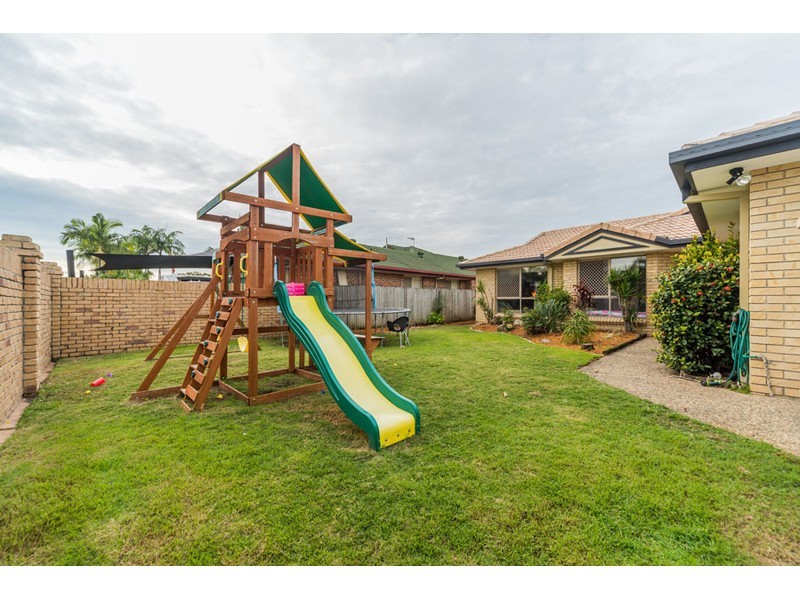 27 Anchorage Way, Biggera Waters QLD 4216