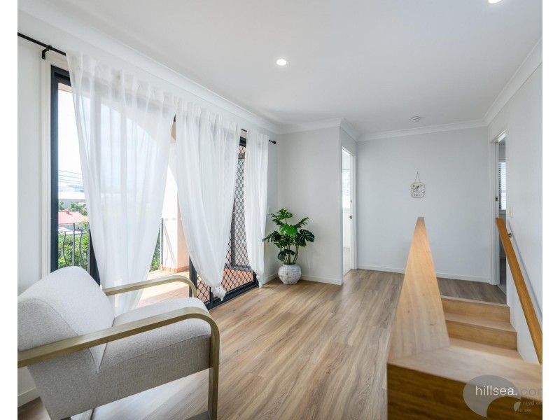 102A The Esplanade, Paradise Point QLD 4216