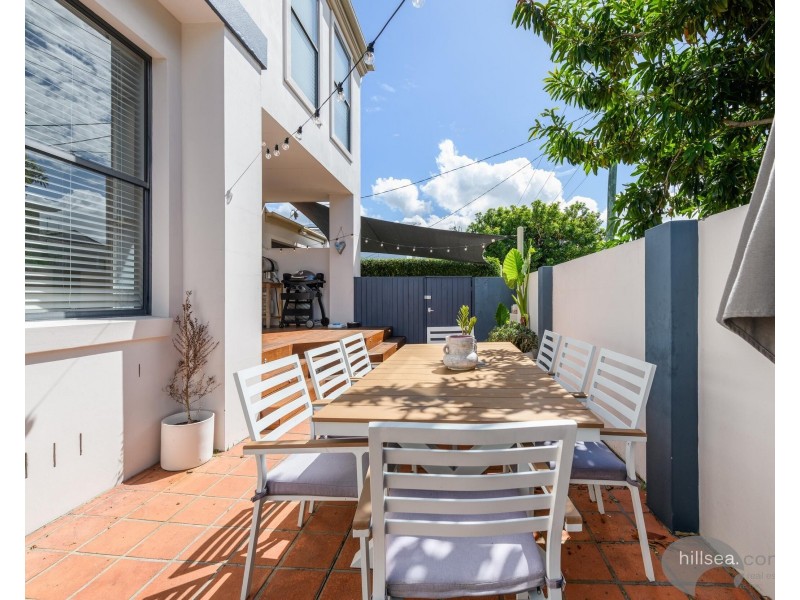 102A The Esplanade, Paradise Point QLD 4216