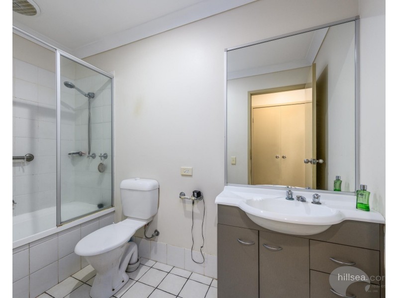 80/590 Pine Ridge Road, Coombabah QLD 4216