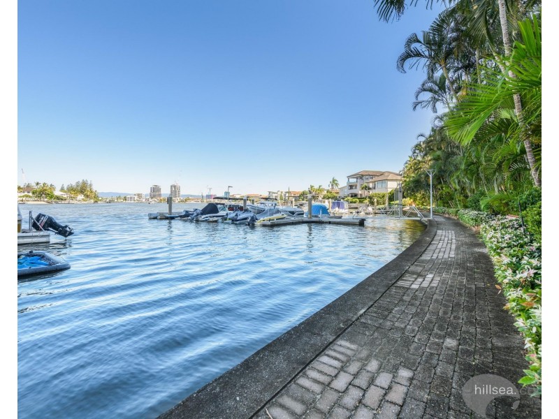 29/8 Admiralty Drive, Paradise Waters QLD 4217