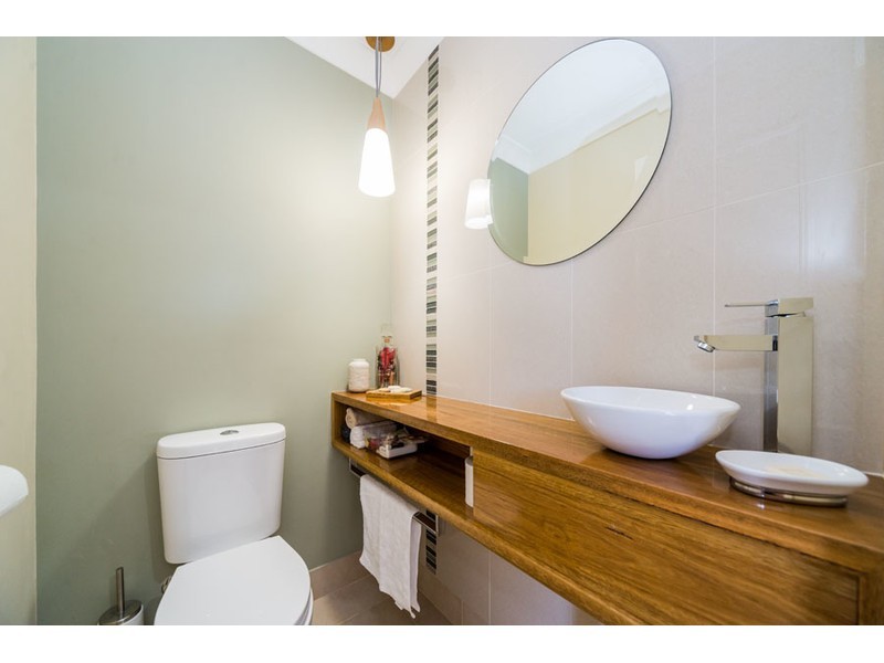 6/142 The Esplanade, Paradise Point QLD 4216