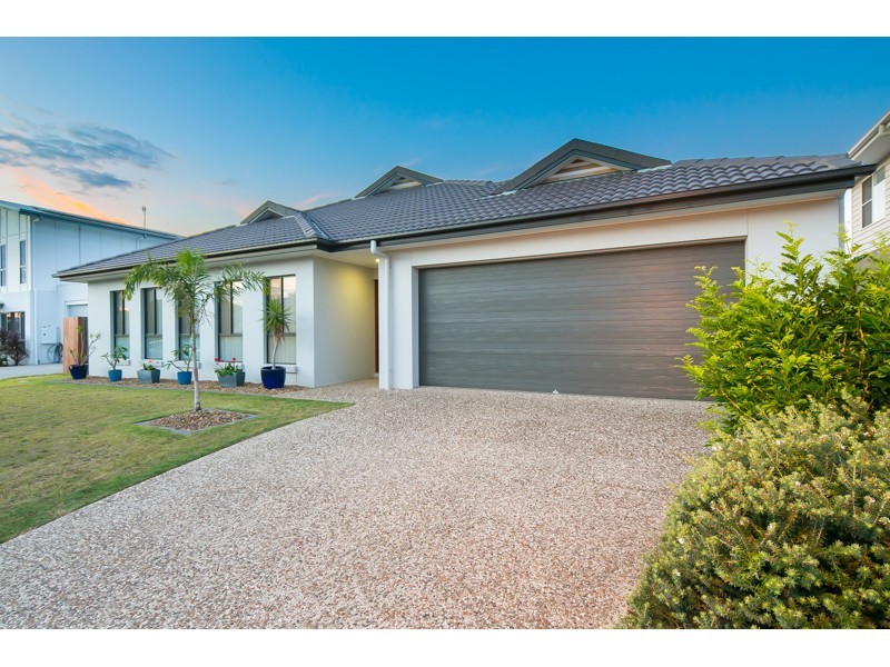 16 Iridium Drive, Hope Island QLD 4212