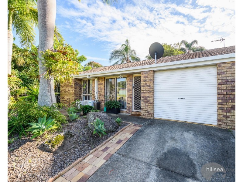 2/12 Cassandra Crescent, Labrador QLD 4215
