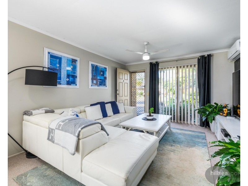 2/12 Cassandra Crescent, Labrador QLD 4215