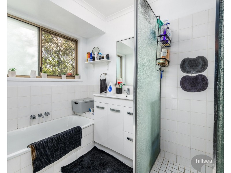 2/12 Cassandra Crescent, Labrador QLD 4215