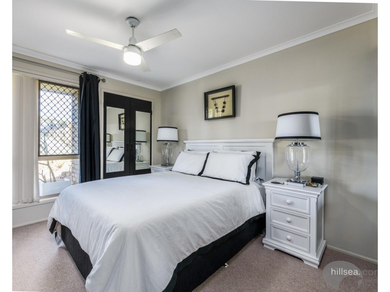 2/12 Cassandra Crescent, Labrador QLD 4215