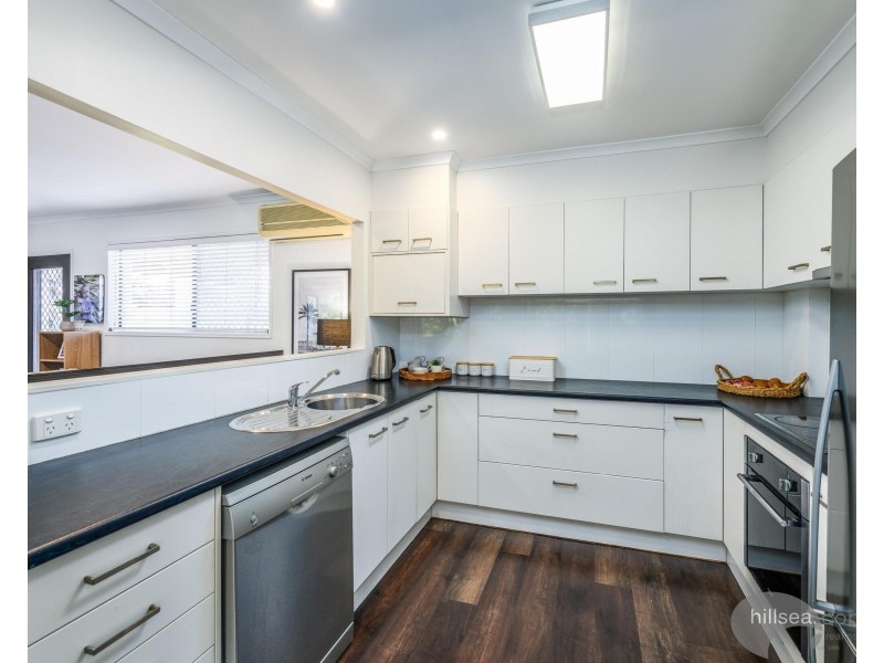 41 Bruce Avenue, Paradise Point QLD 4216