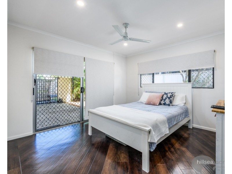 41 Bruce Avenue, Paradise Point QLD 4216