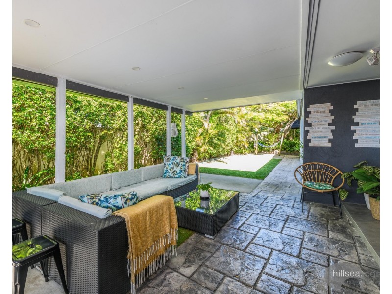 41 Bruce Avenue, Paradise Point QLD 4216