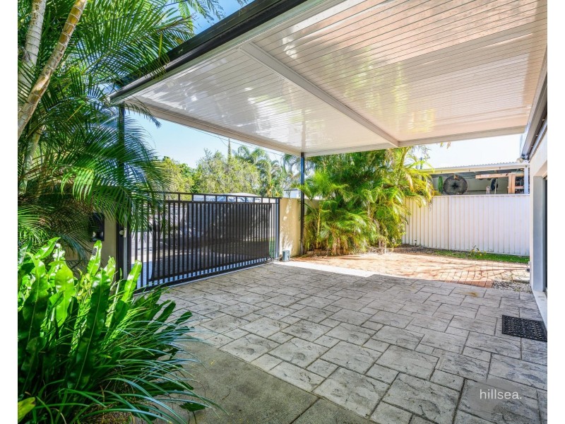41 Bruce Avenue, Paradise Point QLD 4216