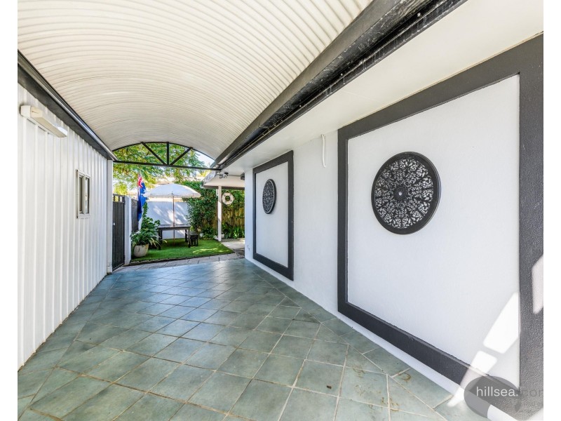 41 Bruce Avenue, Paradise Point QLD 4216