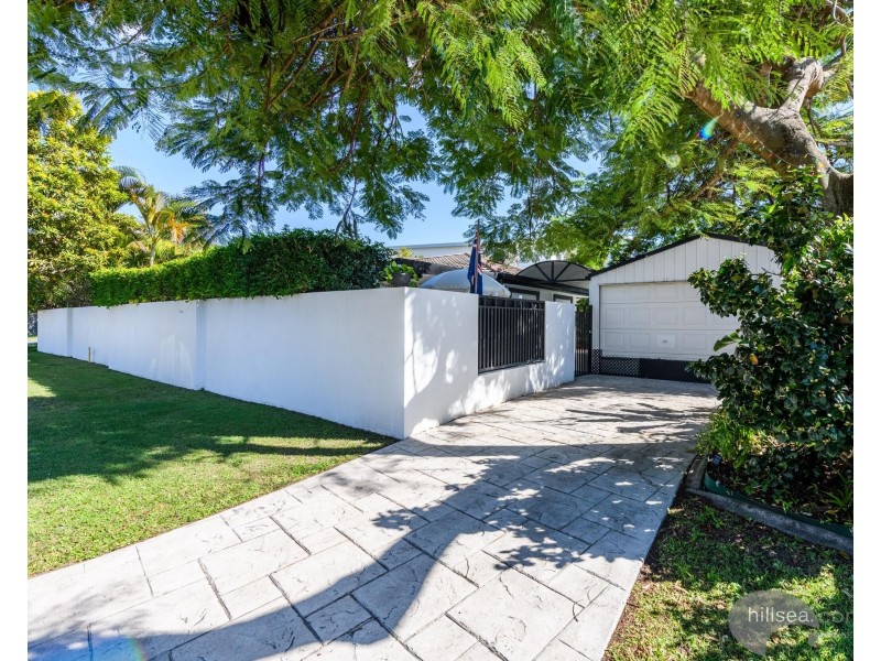 41 Bruce Avenue, Paradise Point QLD 4216