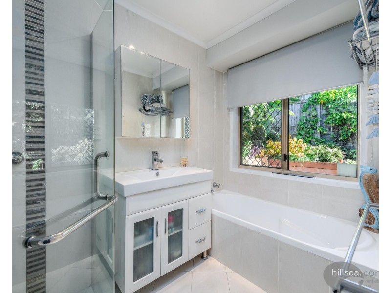 18 Rebbechi Court, Parkwood QLD 4214