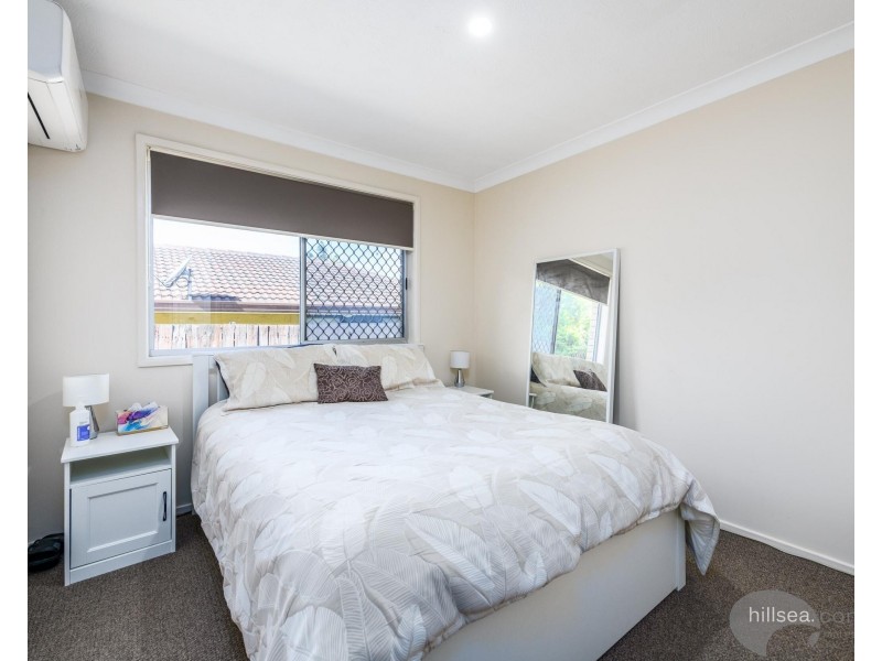 2/217 Central Street, Labrador QLD 4215