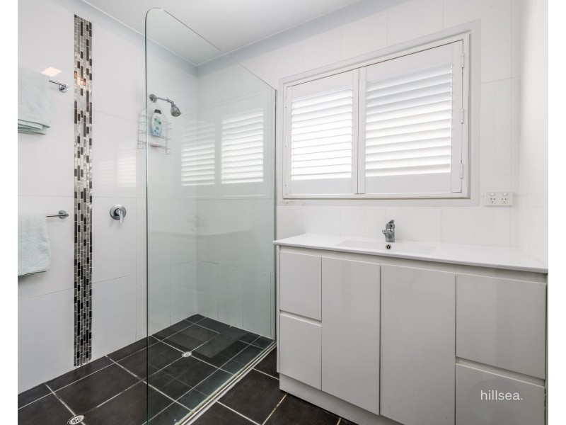 24 Allinga Street, Coombabah QLD 4216