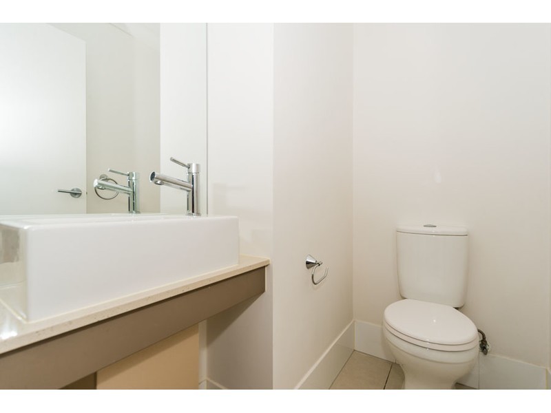 8/446 Pine Ridge Road, Coombabah QLD 4216