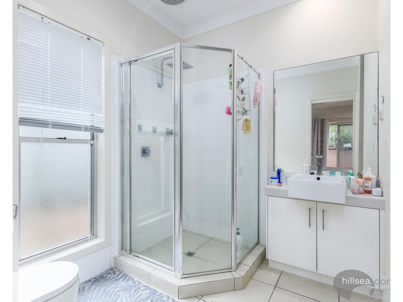 13 Emerson Drive, Bonogin QLD 4213