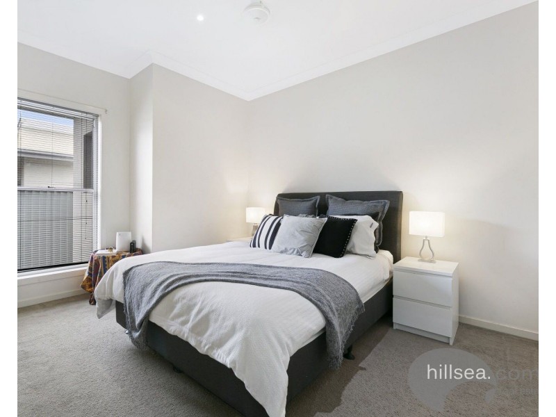 13 Emerson Drive, Bonogin QLD 4213