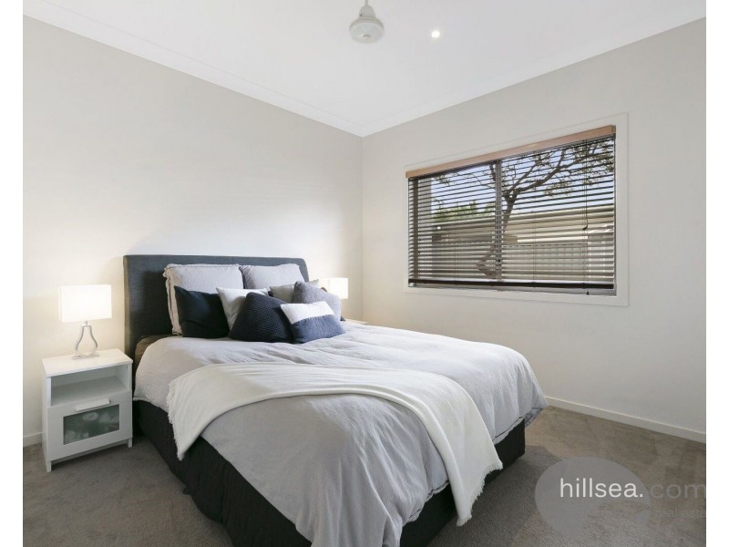 13 Emerson Drive, Bonogin QLD 4213