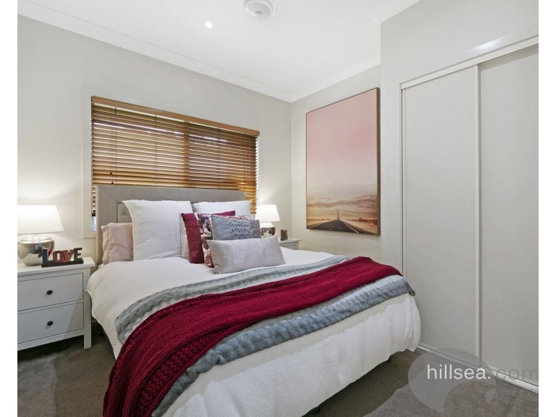 13 Emerson Drive, Bonogin QLD 4213