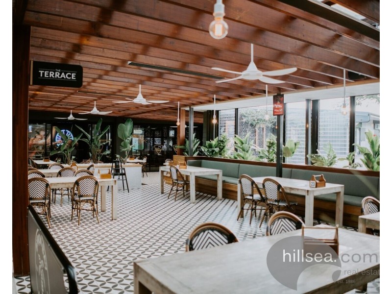 11 Napper Road, Arundel QLD 4214