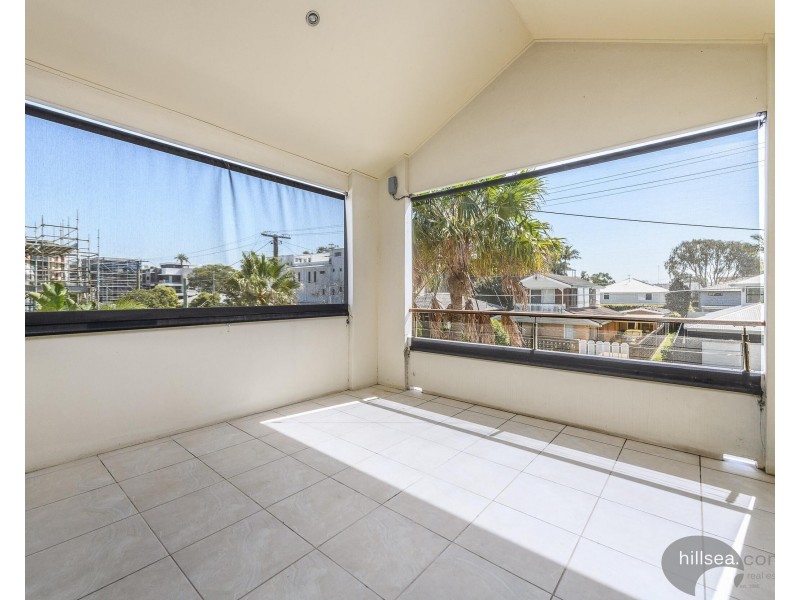 2/28 Shoveller Avenue, Paradise Point QLD 4216