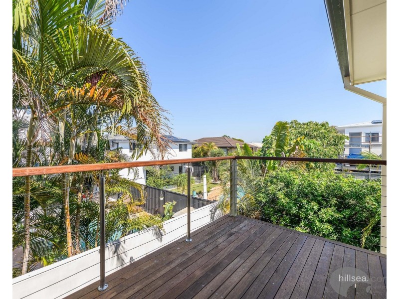 2/28 Shoveller Avenue, Paradise Point QLD 4216