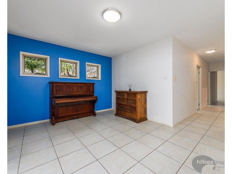 2/28 Shoveller Avenue, Paradise Point QLD 4216