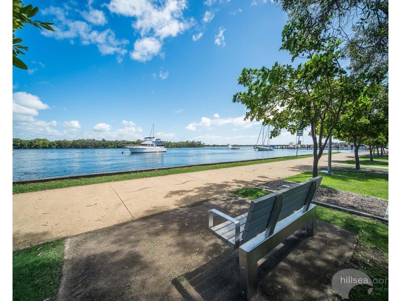 2/28 Shoveller Avenue, Paradise Point QLD 4216