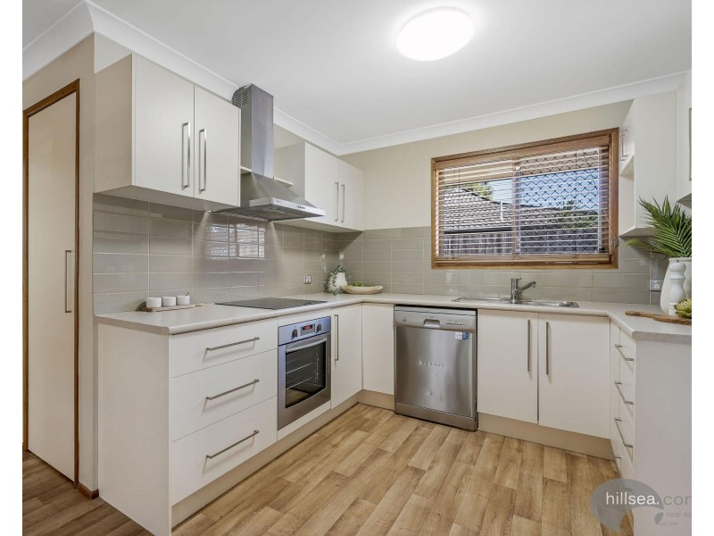 2/24 Eurimbula Court, Paradise Point QLD 4216