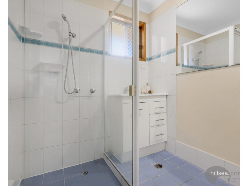2/24 Eurimbula Court, Paradise Point QLD 4216